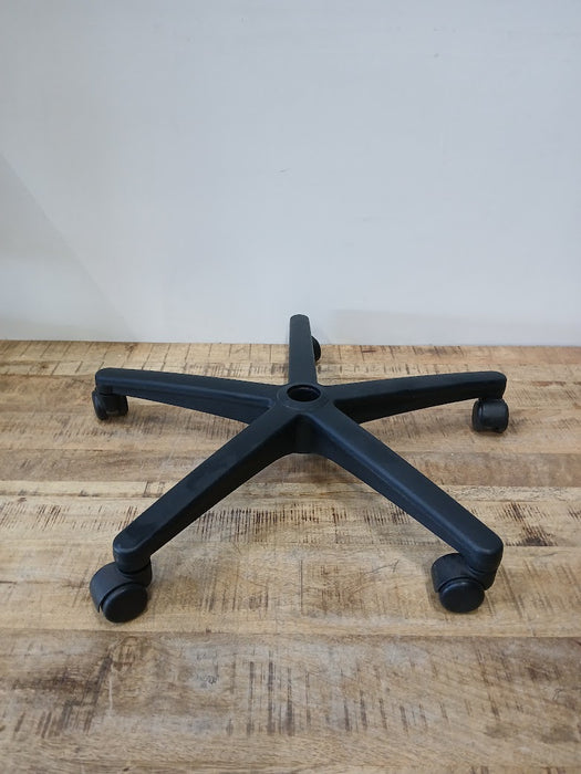 Voetkruis met AWP55 wieltjes Ahrend, zwart