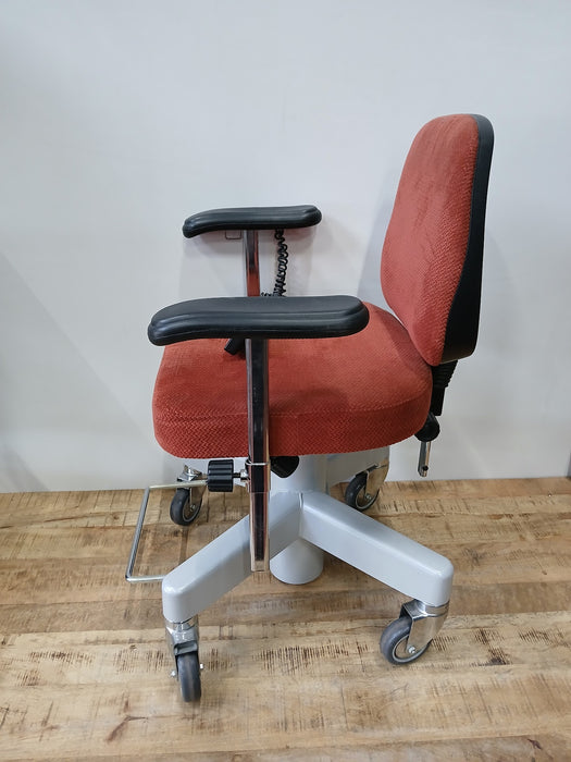 Trippelstoel Doge Trippelmax, stof/bruin, adapter ontbreekt!