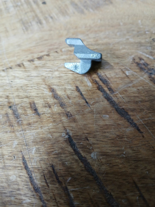 Legbordhaakje voor kast, aluminium, 2,5 x 2,5 x 2,0 cm