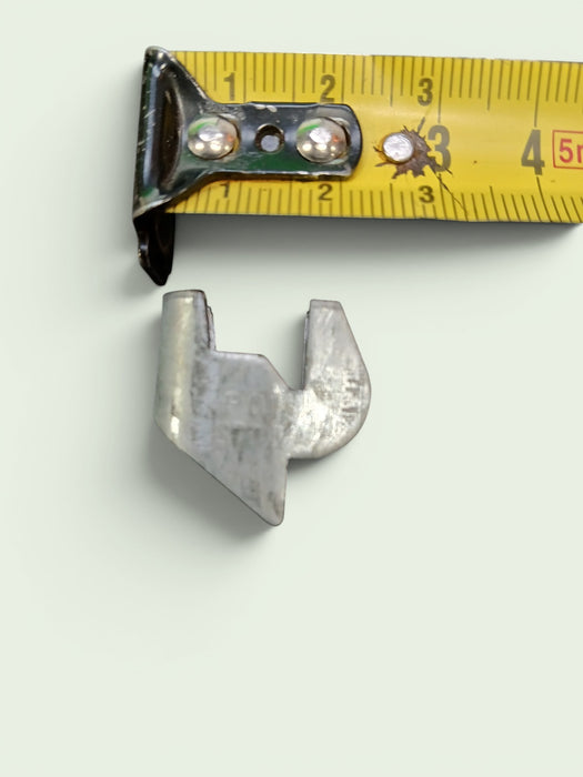Legbordhaakje voor kast, staal, 2,5 x 2,5 x 1,0 cm