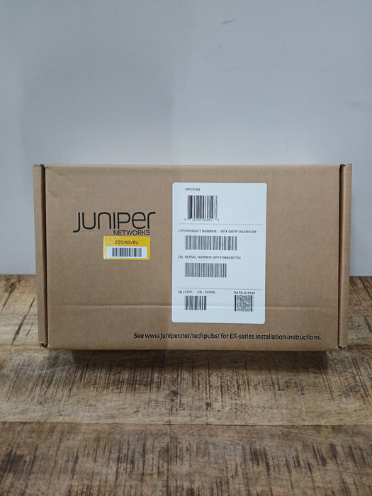 Juniper QFX-QSFP-DACBO-3M, nieuw in verpakking