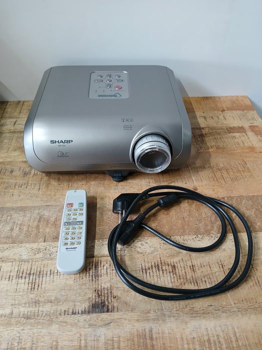 Sharp XR-10X beamer, zilver, inclusief (rol)koffer