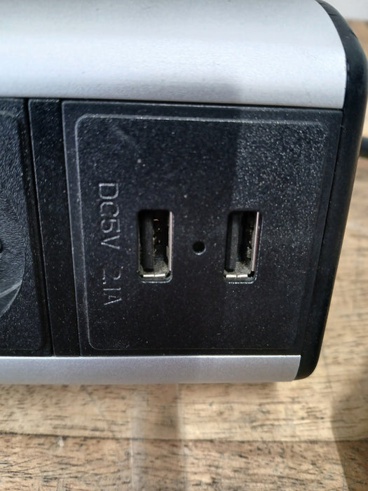 Götessons powerdock, 2x stekker, 2x usb, zwart