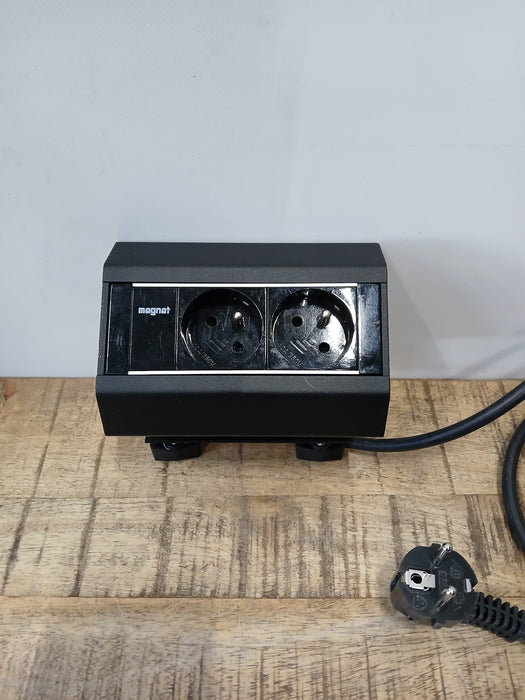 Maxbert Magnat Stick, bureau opbouw stekker, zwart