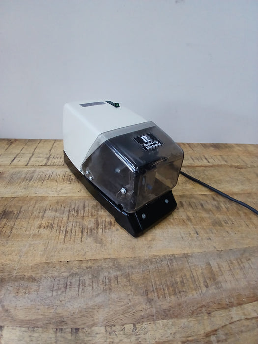 Rapid 100 elektrische nietmachine, gebruikt.