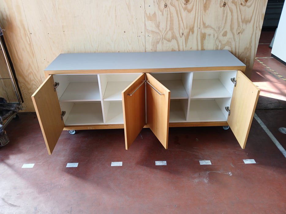 Verrijdbaar dressoir, hout/lichtgrijze top, 180 x 50 x 75 cm