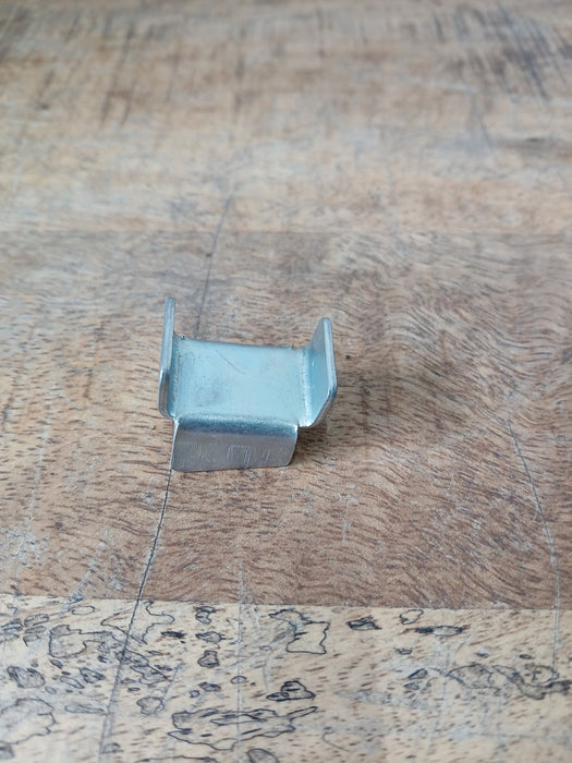 Legbordhaakje voor kast, staal, 25 x 25 x 20 mm