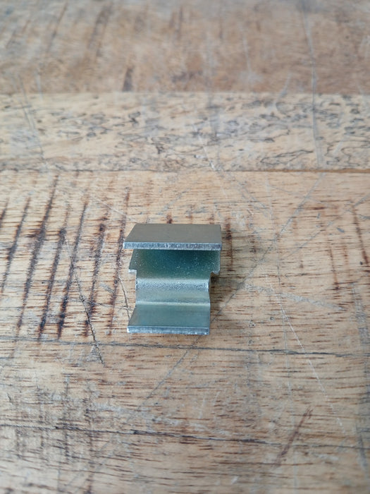 Legbordhaakje voor kast, staal, 30 x 20 x 16 mm