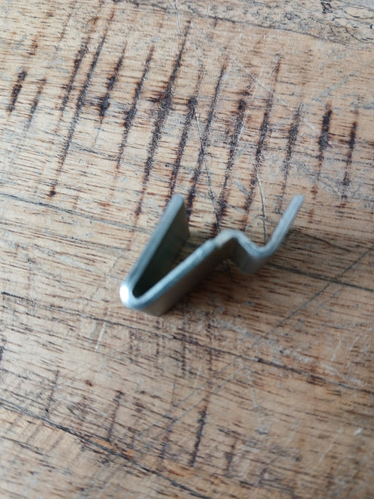 Legbordhaakje voor kast, staal, 30 x 20 x 16 mm