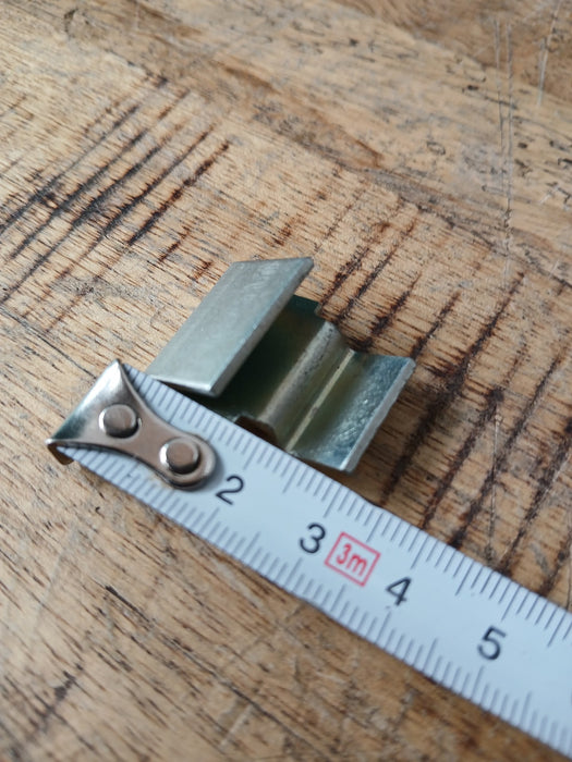 Legbordhaakje voor kast, staal, 30 x 20 x 16 mm