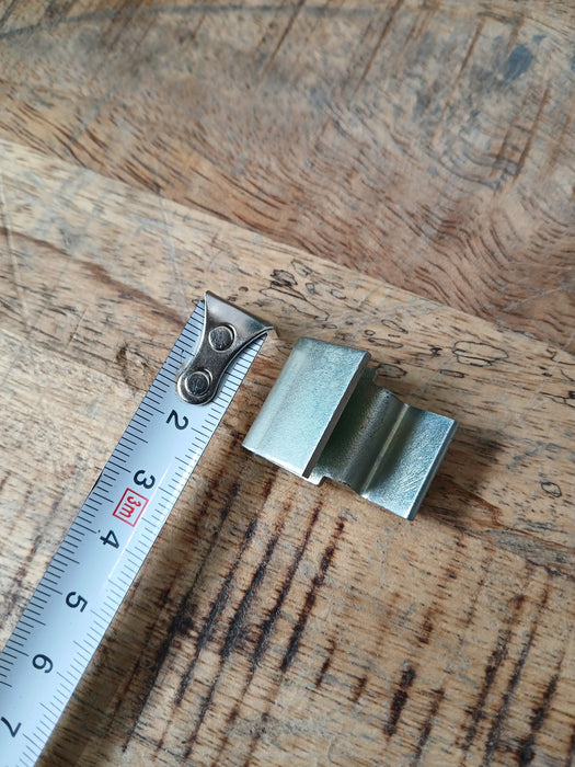 Legbordhaakje voor kast, staal, 30 x 20 x 16 mm