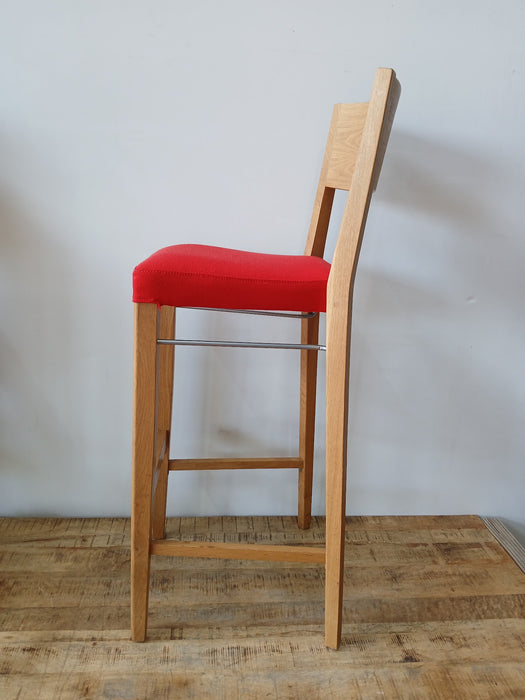 Hutten design barkruk, Hout / rode stof, 43 x 43 x 118 cm