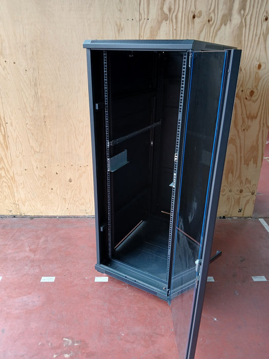 Server / patchkast, verrijdbaar / op wieltjes, zwart met glazen deur, 60 x 100 x 162 cm