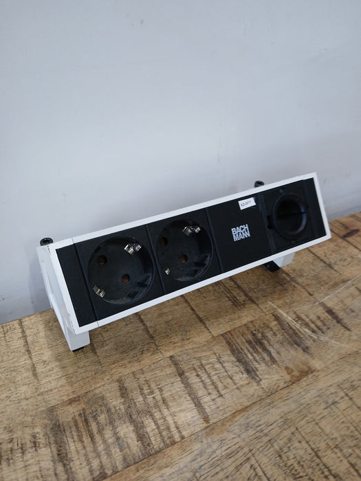 Bachmann Desk 2 opbouw stekkerdoos + custom module