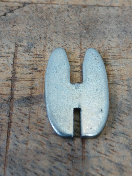 Legbordhaakje voor kast (B5), verzinkt, 25 x 11 mm