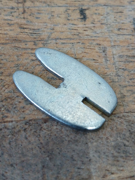 Legbordhaakje voor kast (B5), verzinkt, 25 x 11 mm