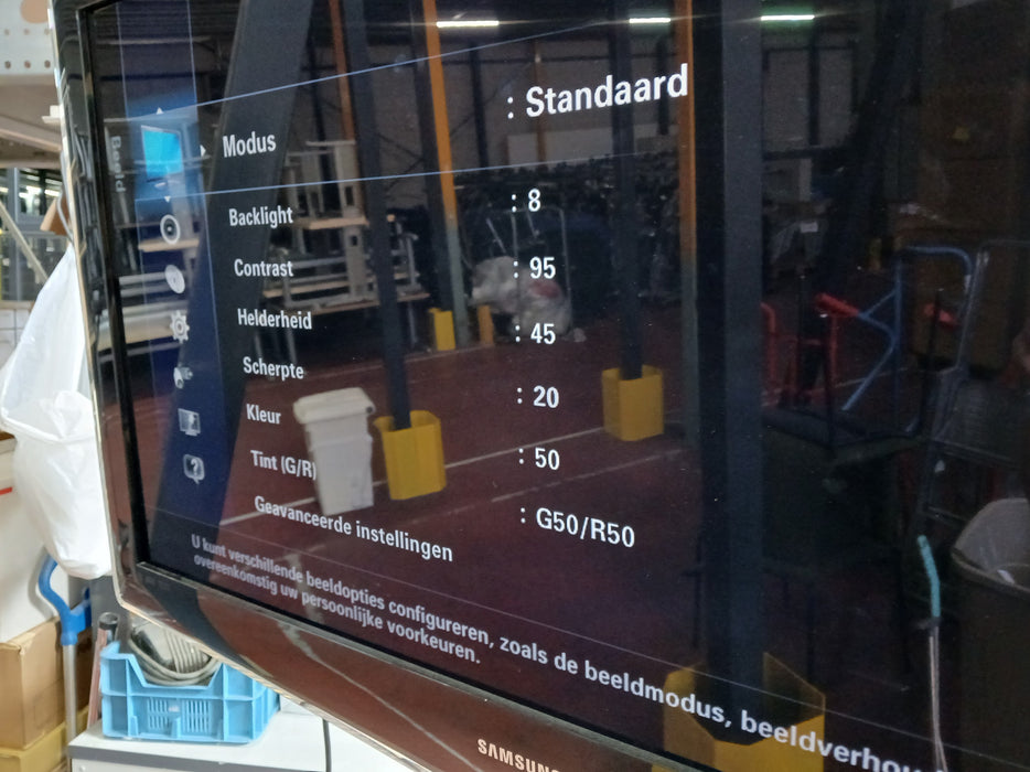 Samsung LE40B652 TV, op standaard, zwart, 40 inch