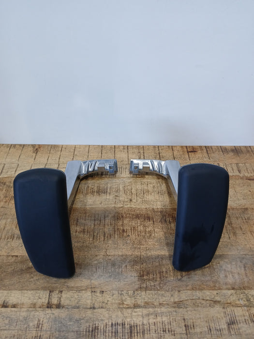 Knoll set (links en rechts) armlegger, metaal / kunststof