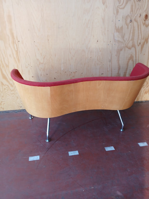 Lammhults Möbel sofa, model Felicia, rode stof