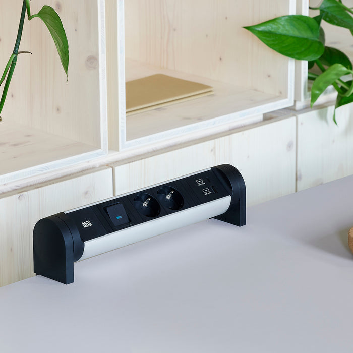 Cycle Desk 2 stroomingangen 1 USB A+C ingang Zwart (Nieuw)