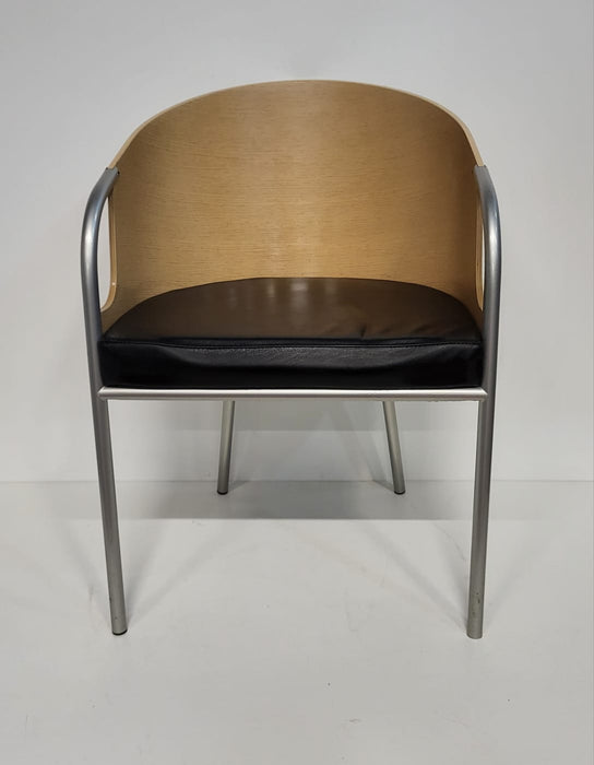 Calligaris vintage fauteuil, hout / zwart leder.