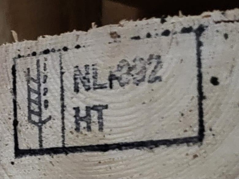 Partij pallets HT, 63 st.  nieuw/ongebruikt, 97 x 62 x 12 cm