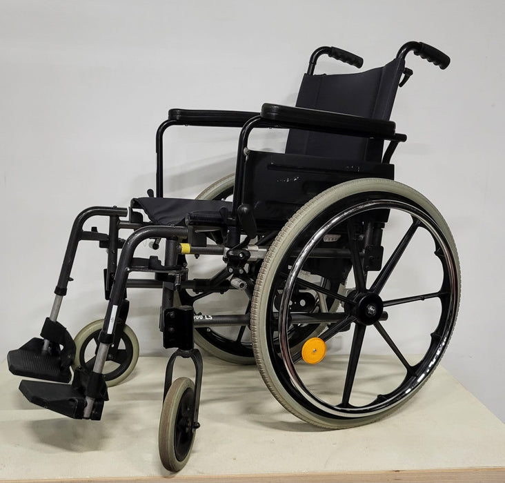 Invacare 2000 LS rolstoel, zwart