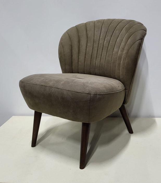 Fauteuil, taupe velvet, 56 x 70 x 72 cm, zithoogte 43 cm