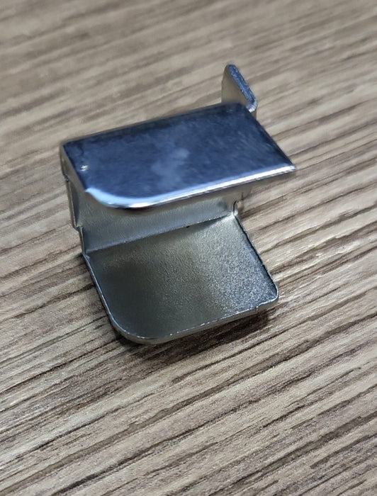 Legbordhaakje voor kast, verzinkt staal, 2,3 x 1,1 cm x 2 cm