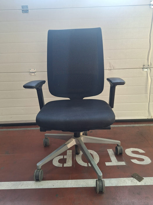 Frontseat bureaustoel, zwart gestoffeerd