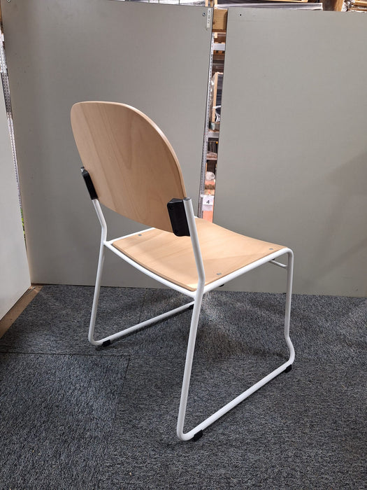 Nowystyl Vesta kantinestoel, licht eiken