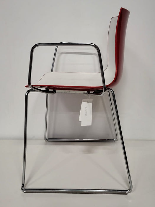 Arper Catifa 46 stoel, wit / rood