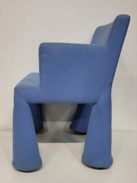 Moooi VIP chair fauteuil, lichtblauw, verrijdbaar
