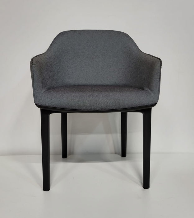 Vitra Softshell fauteuil, donkergrijs, 4-poot onderstel
