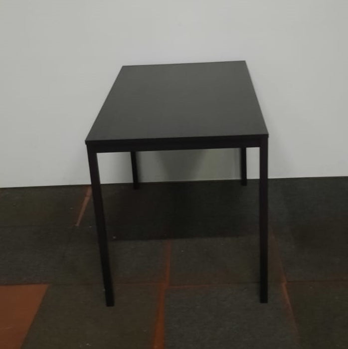 Ikea Tarendo tafel, zwart, 110 x 67 x 74 cm