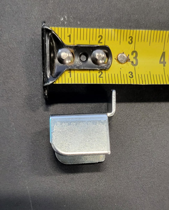 Legbordhaakje voor kast, verzinkt staal, 2,3 x 1,1 cm x 2 cm