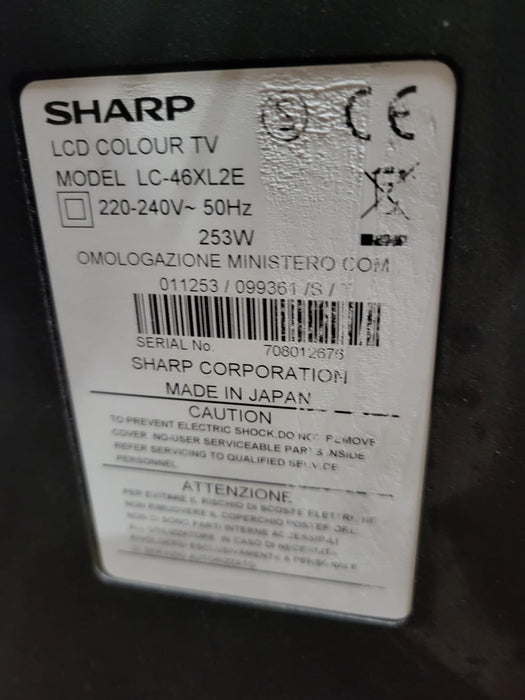 Sharp LC-XL2E, zwart, 46 inch op voet, afst. bed. ontbreekt
