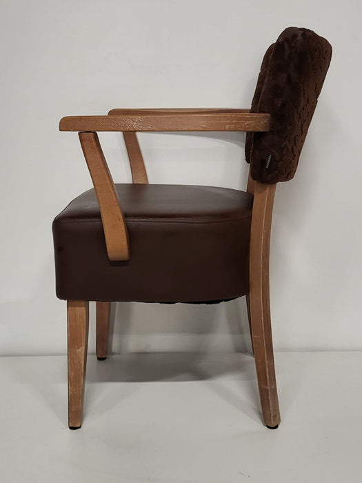 Satelliet / Vervoort fauteuil, bruin, 54 x 63 x 84 cm.