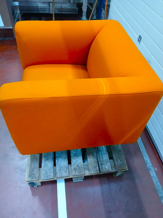 Haworth Qbic fauteuil, oranje, B x D x H 92 x 85 x 71 cm
