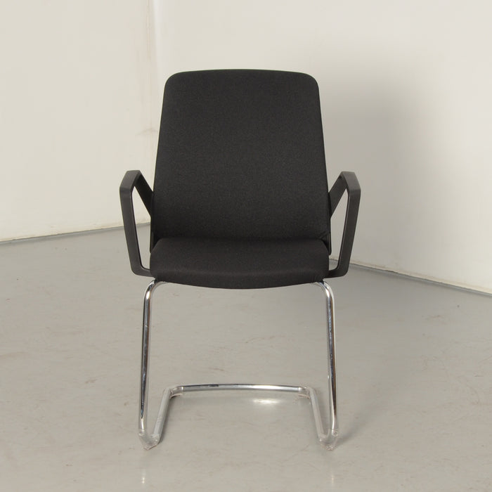 Interstuhl 550B vergaderstoel, zwart